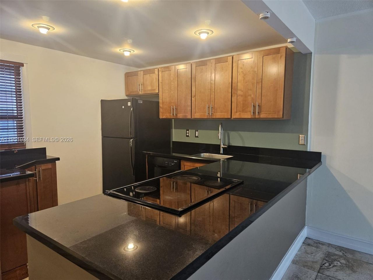 3401 N Country Club Dr , Unit 310, Aventura, FL 33180 Photo