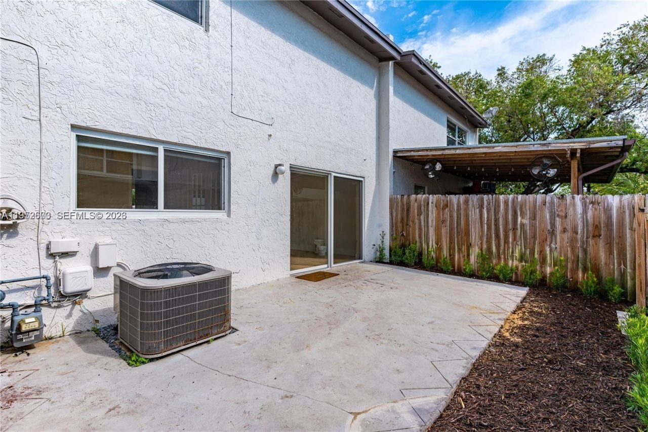 6949 SW 110th Ct, Unit 6949, Miami, FL 33173 Photo