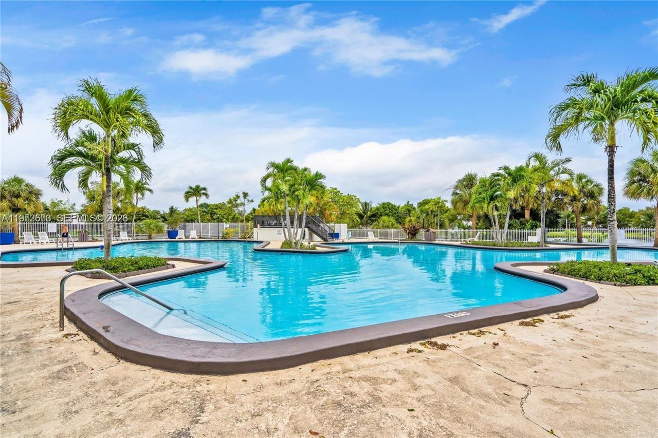 6949 SW 110th Ct, Unit 6949, Miami, FL 33173 Photo