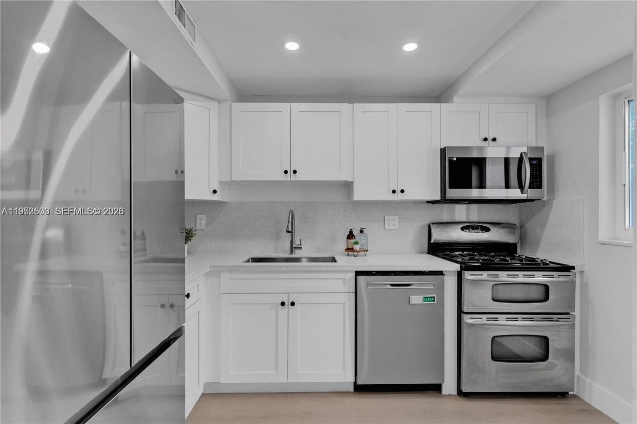 6949 SW 110th Ct, Unit 6949, Miami, FL 33173 Photo