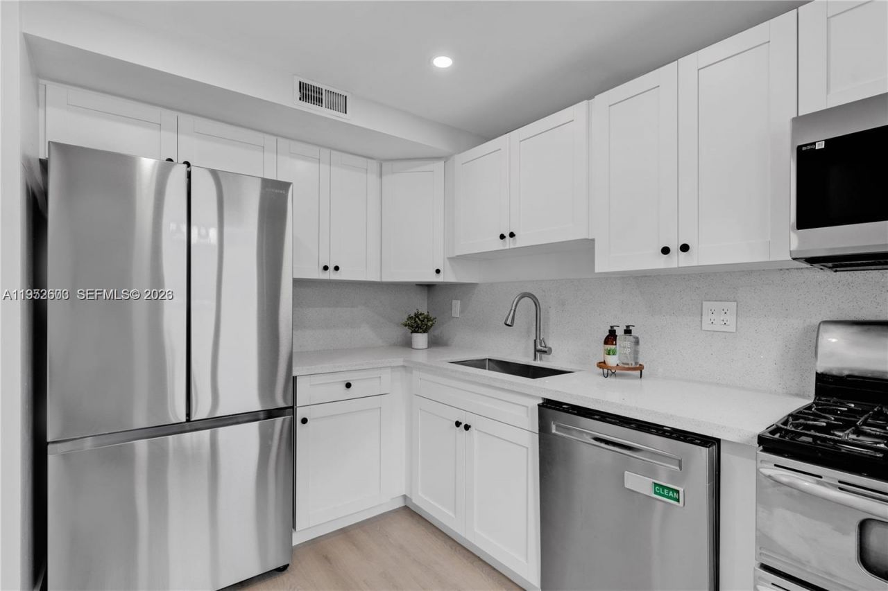 6949 SW 110th Ct, Unit 6949, Miami, FL 33173 Photo