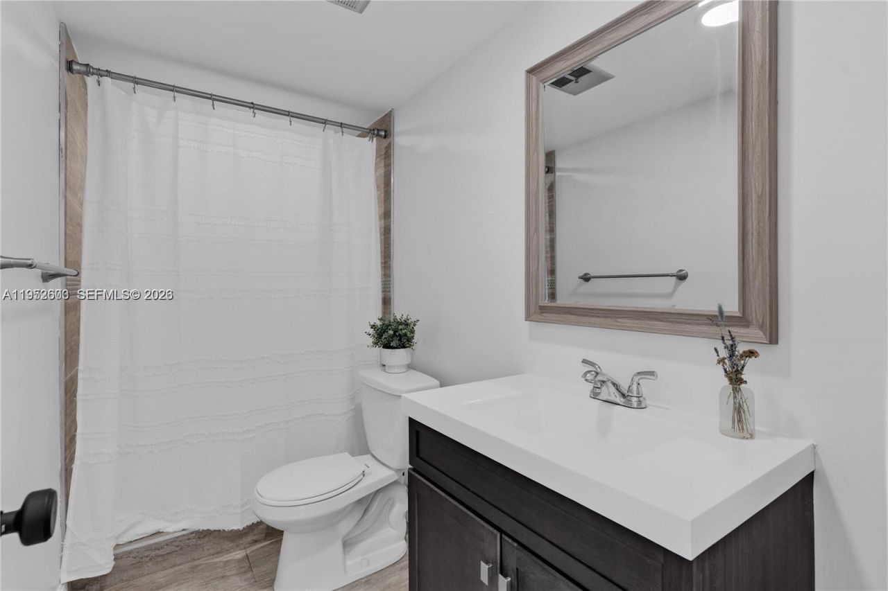 6949 SW 110th Ct, Unit 6949, Miami, FL 33173 Photo