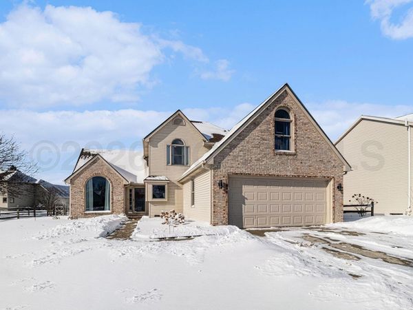 324 Oxford Court, Maumee, OH 43537