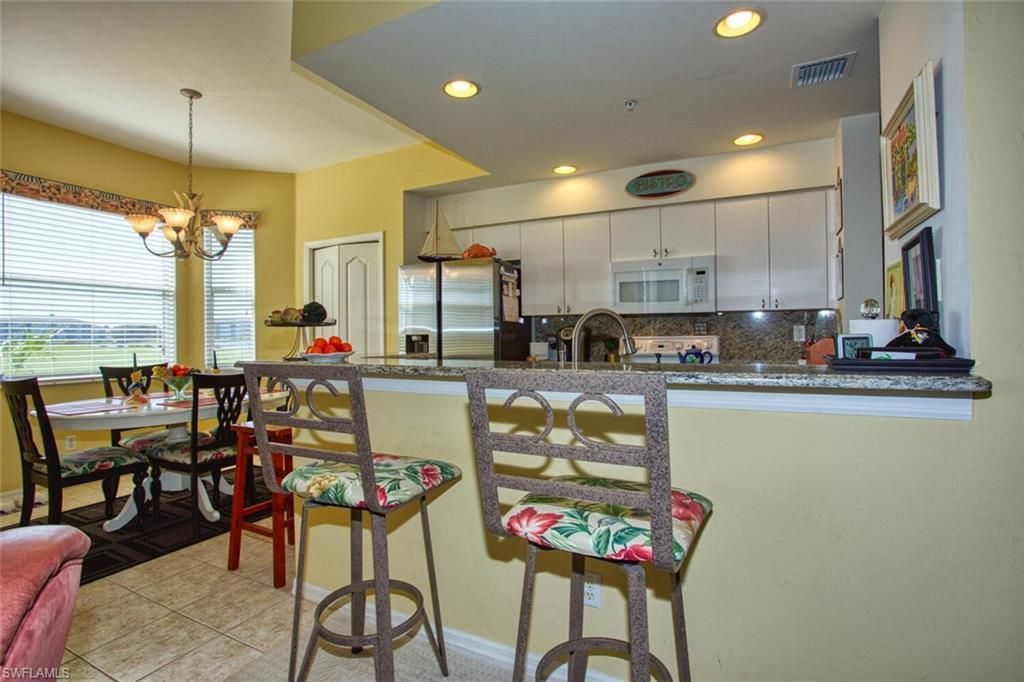 8066 Queen Palm Ln, Unit 513, Fort Myers, FL 33966 Photo