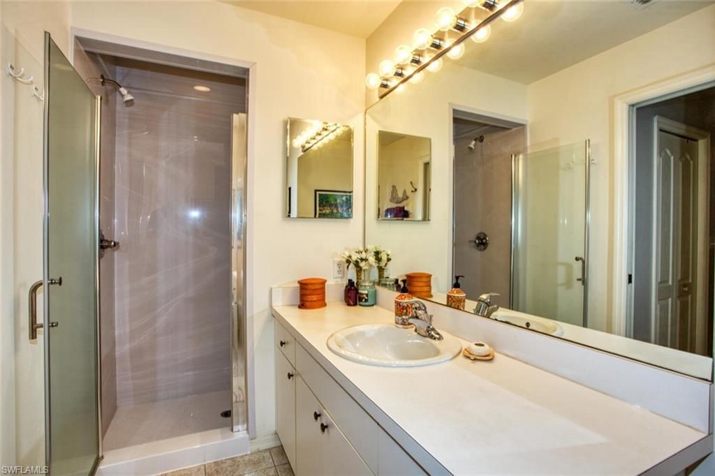 8066 Queen Palm Ln, Unit 513, Fort Myers, FL 33966 Photo