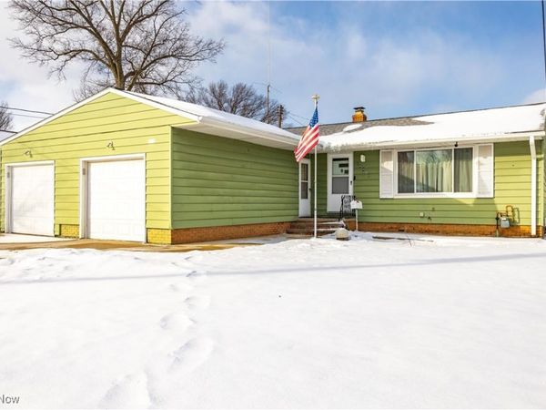 24400 Rosita Lane, North Olmsted, OH 44070