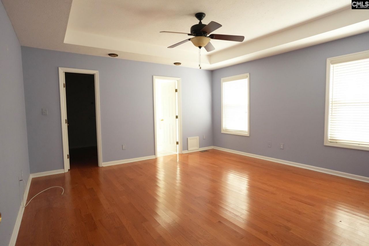 37 Summerset Court Photo 11