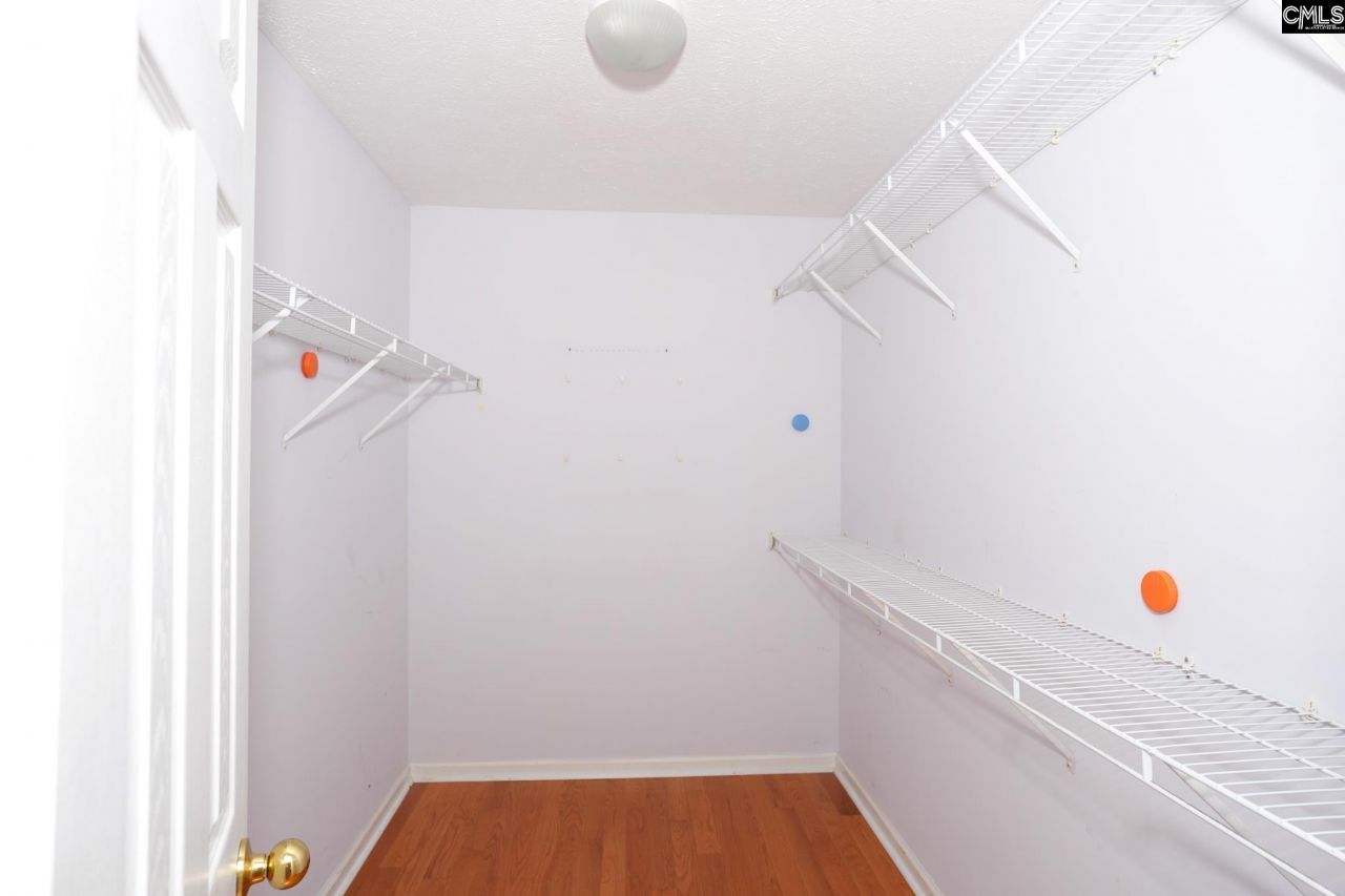 37 Summerset Court Photo 14