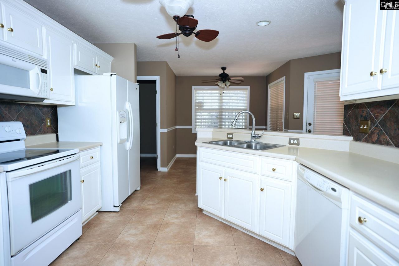 37 Summerset Court Photo 5