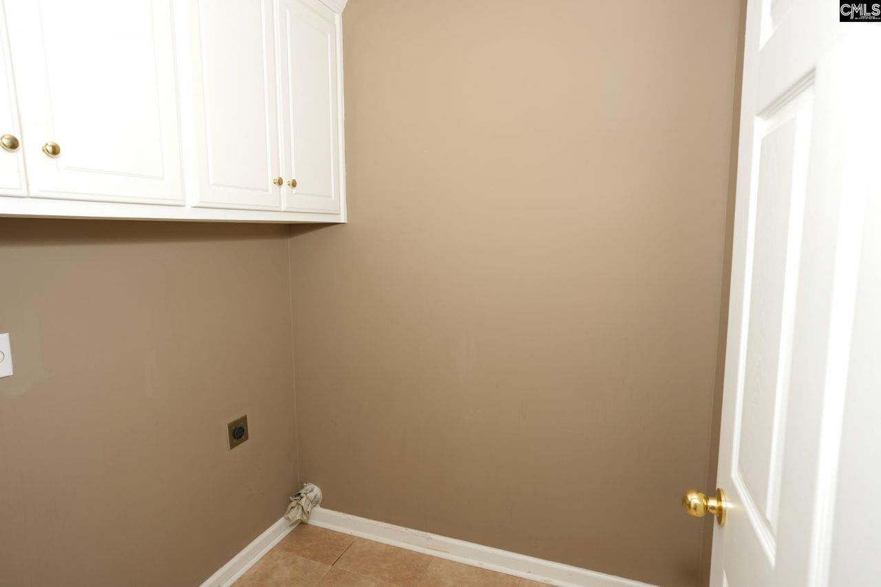 37 Summerset Court Photo 8