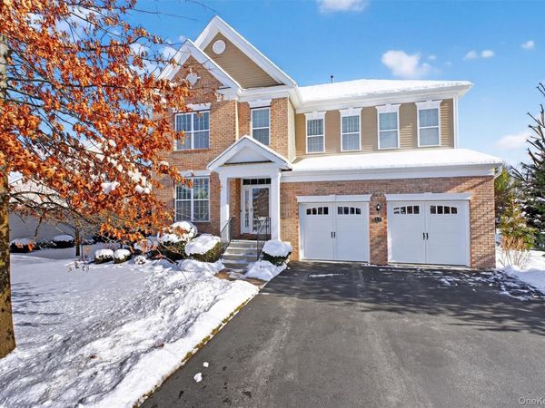 17 Tompkins Lane, Hopewell Junction, NY 12533