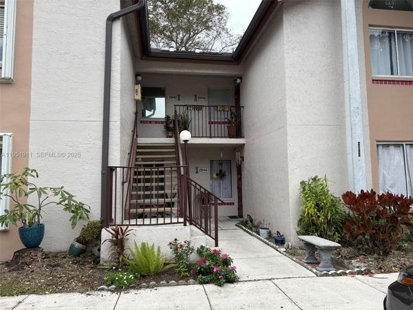 13946 SW 90th Ter , Unit 13946, Miami, FL 33186
