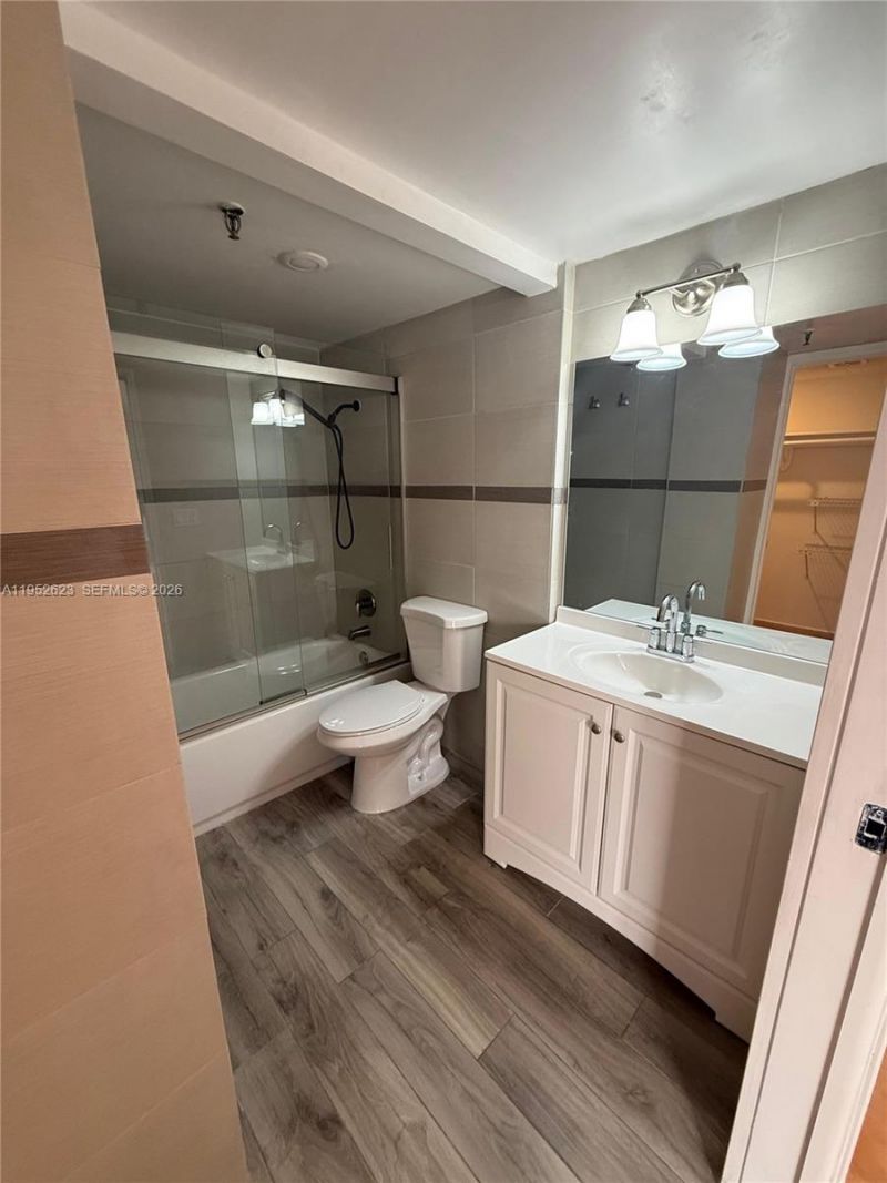 10641 SW 108th Ave, Unit 3I, Miami, FL 33176 Photo