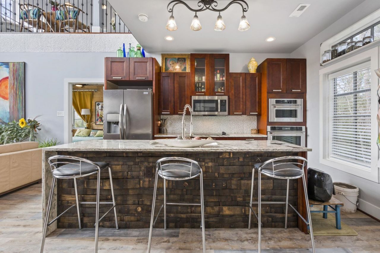 329 Kaufman St. Photo 11