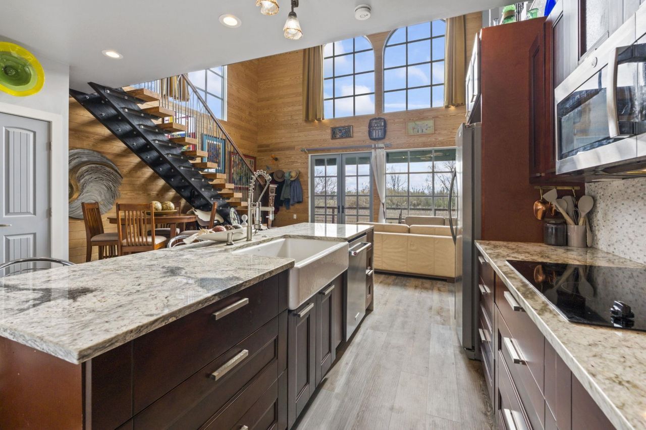 329 Kaufman St. Photo 13