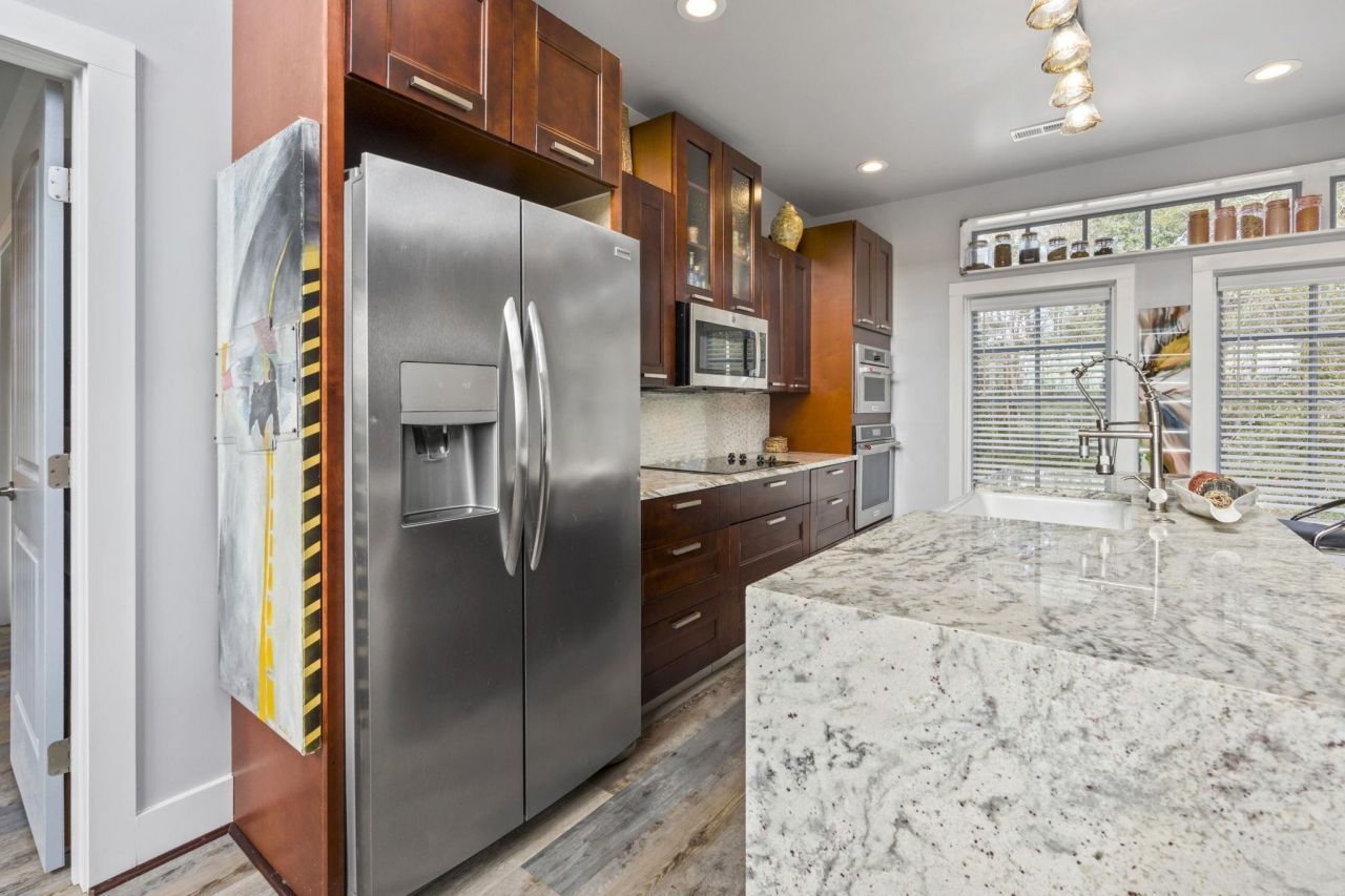 329 Kaufman St. Photo 15