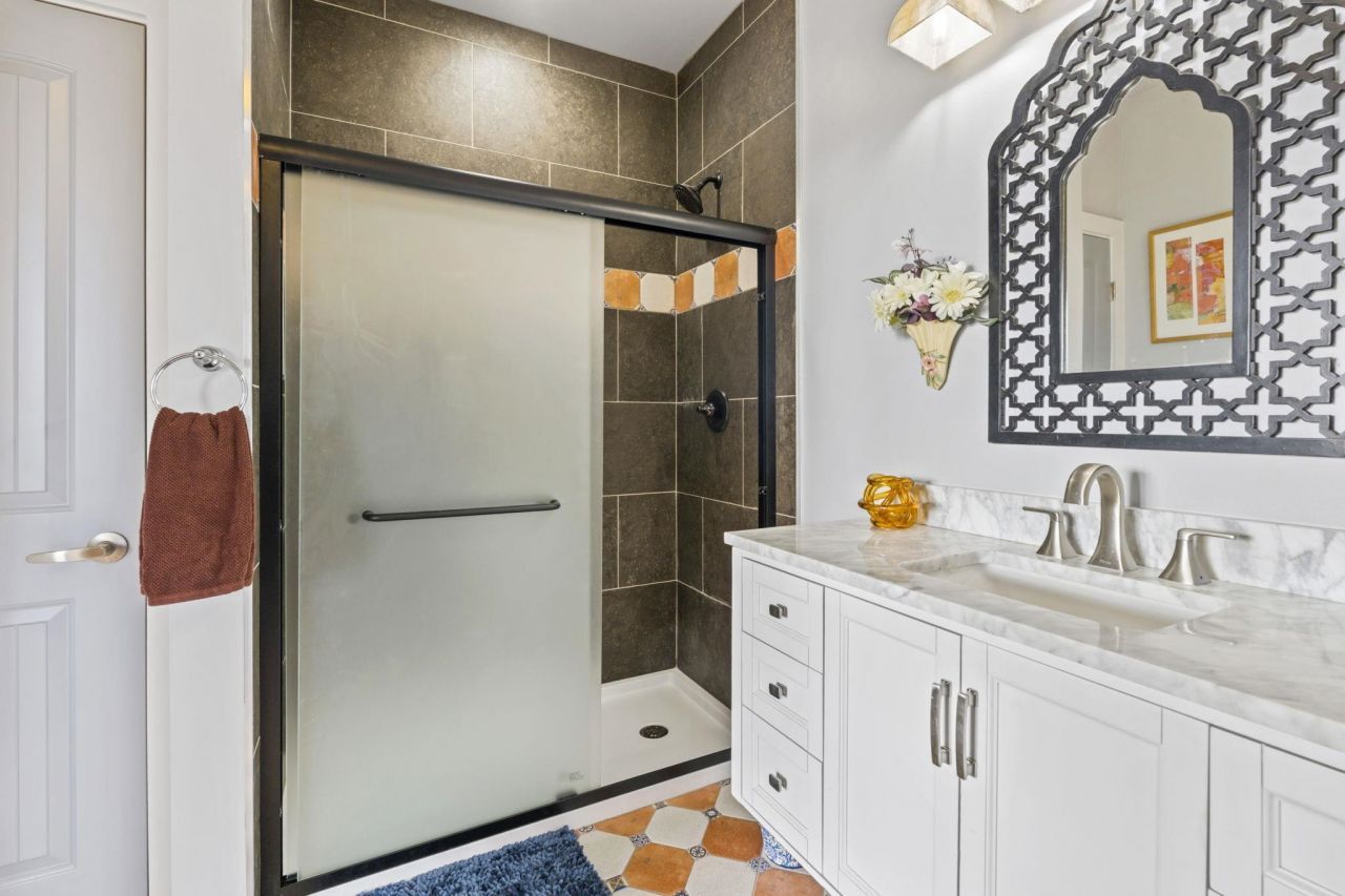 329 Kaufman St. Photo 28