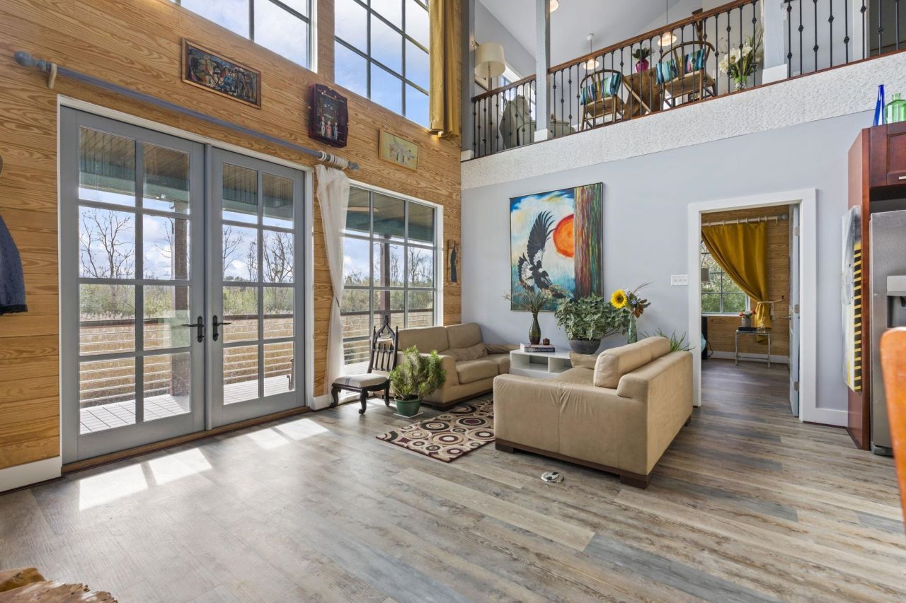 329 Kaufman St. Photo 6