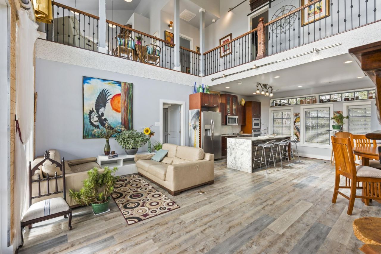 329 Kaufman St. Photo 7