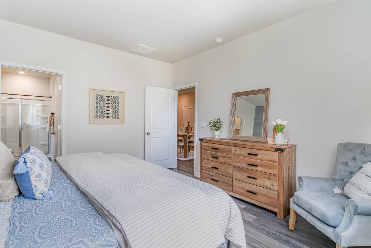 454 Blissful Dr Photo 13