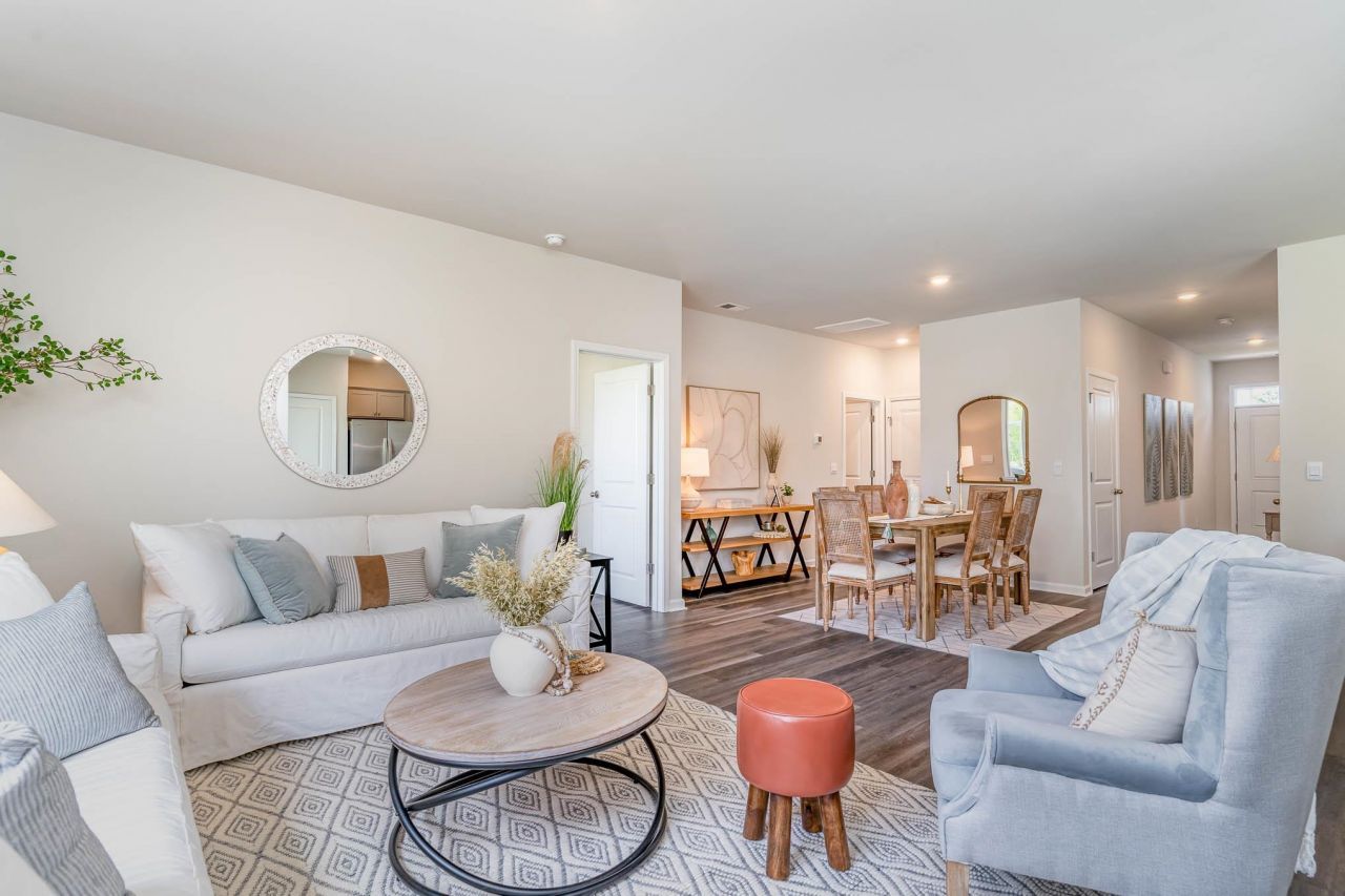 454 Blissful Dr Photo 9