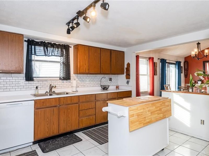 5686 Firegate Court, Huber Heights, OH 45424 Photo 17