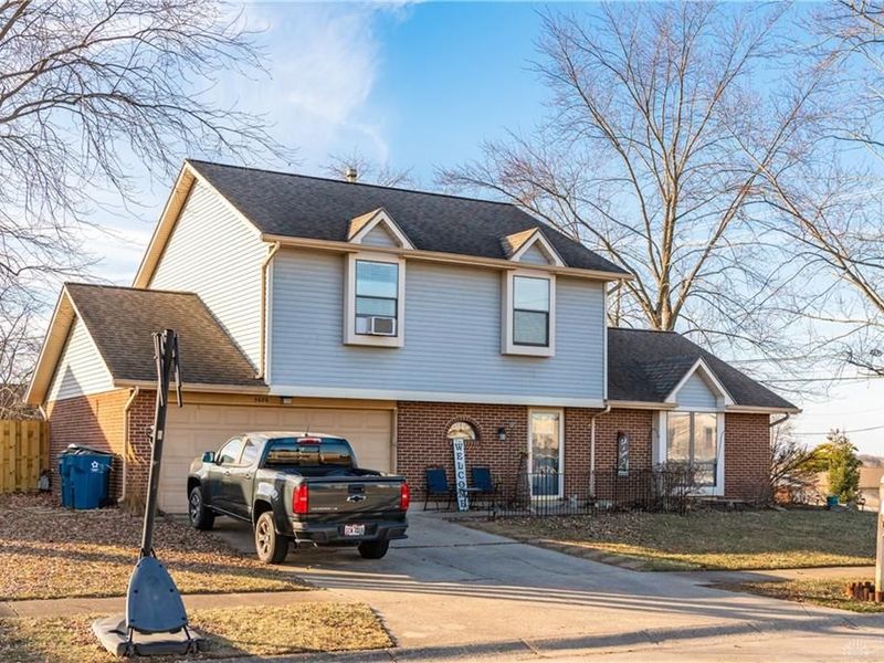 5686 Firegate Court, Huber Heights, OH 45424 Photo 3