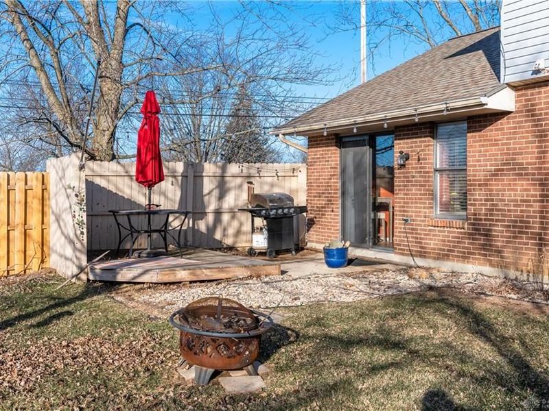 5686 Firegate Court, Huber Heights, OH 45424 Photo 36