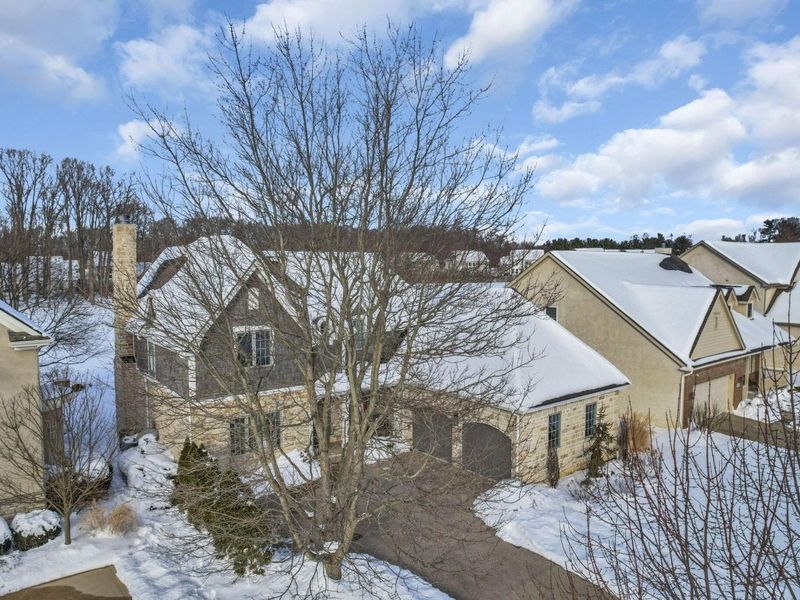 749 Covered Bridge Drive, Delaware, OH 43015 Photo 9