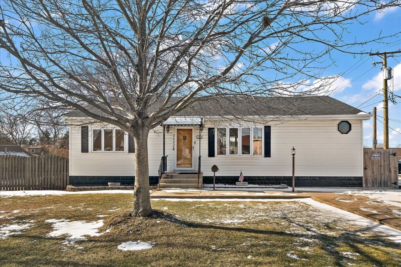 11118 S Natoma Avenue, Worth, IL 60482 Main Photo