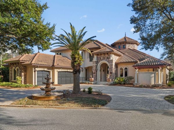 437 Admiral Court, Destin, FL 32541