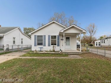 35833 Farragut Avenue, Westland, MI 48186