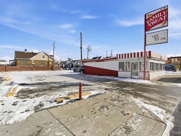 2010 Springwells Street, Detroit, MI 48209