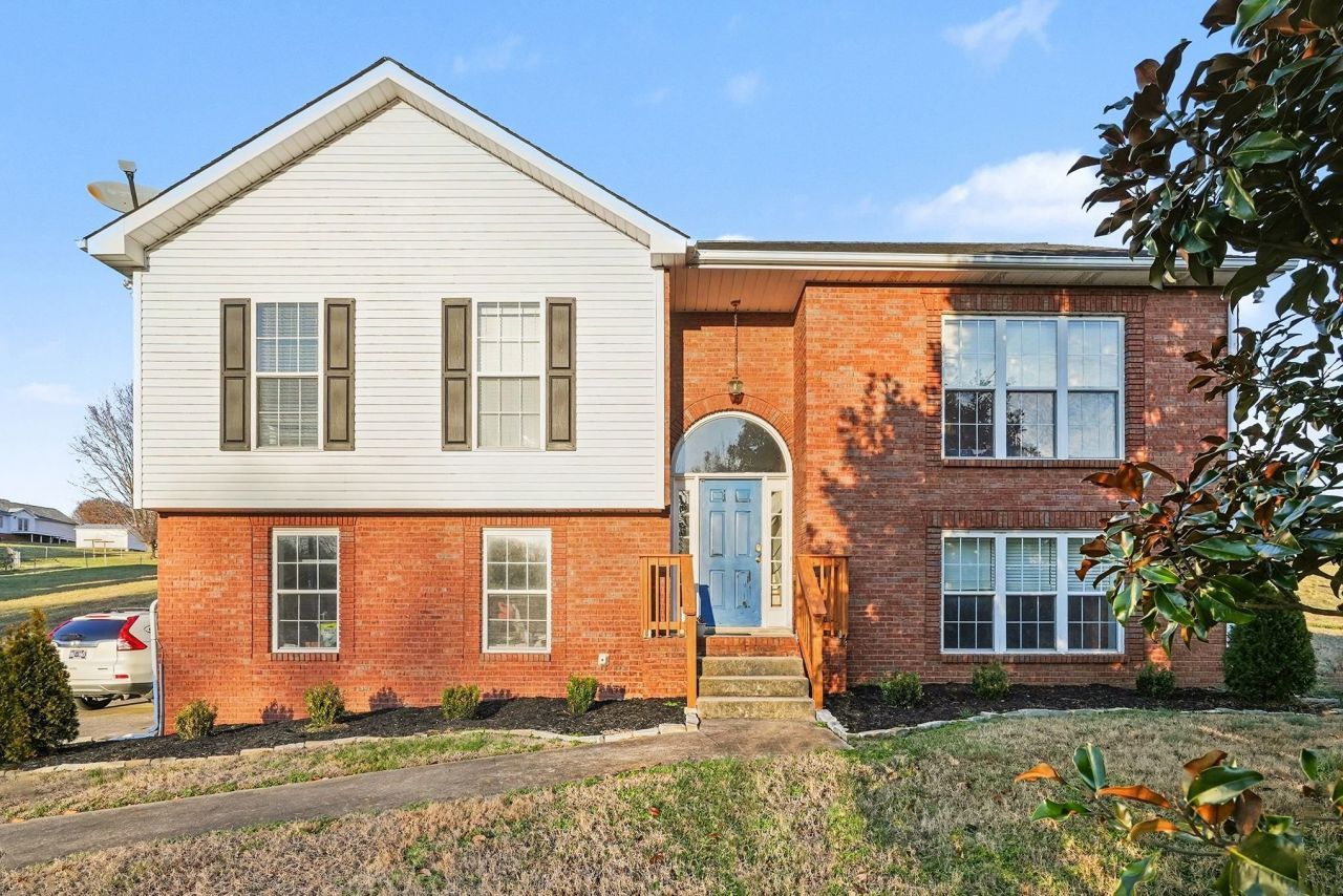 2015 Copper Kettle Cir, Pleasant View, TN 37146 Main Photo