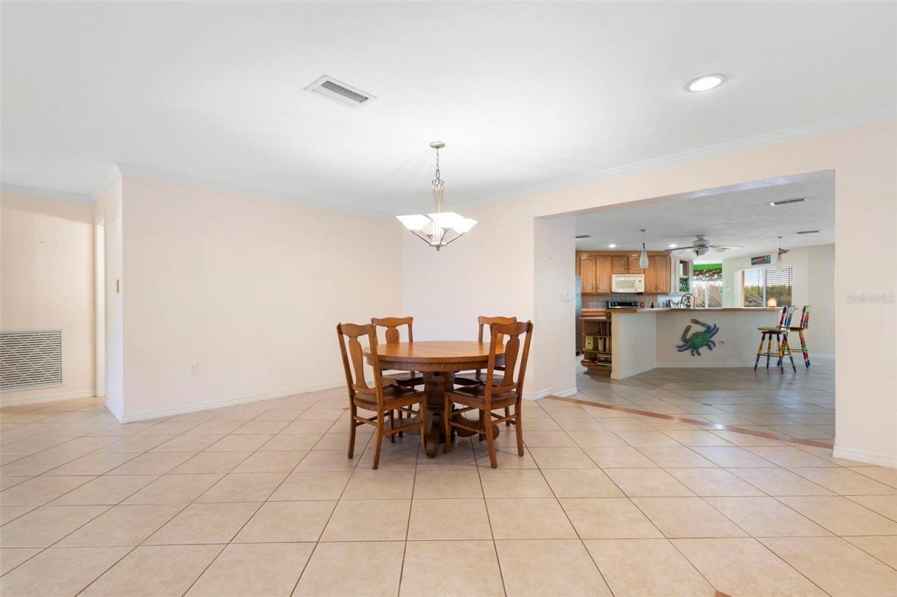 33 Cunningham Drive, New Smyrna Beach, FL 32168 Photo