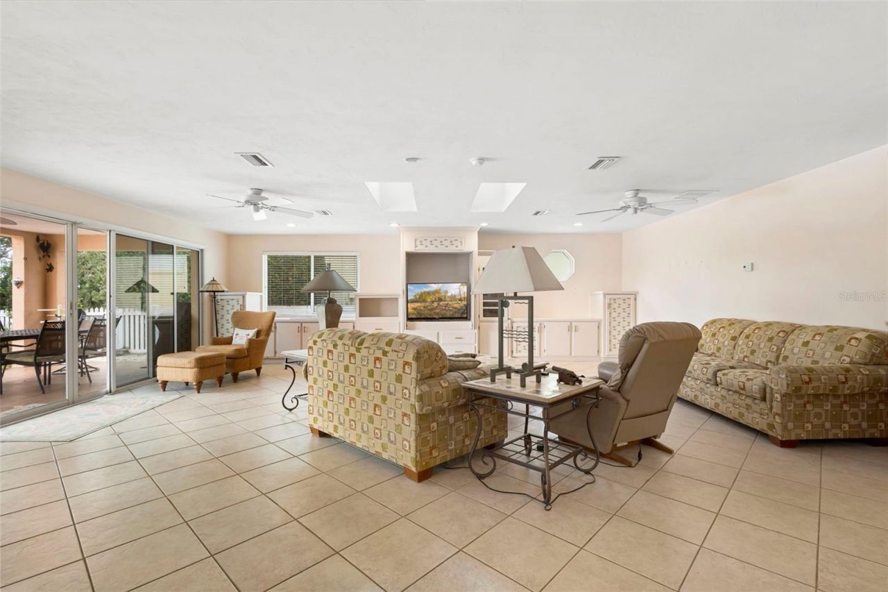 33 Cunningham Drive, New Smyrna Beach, FL 32168 Photo