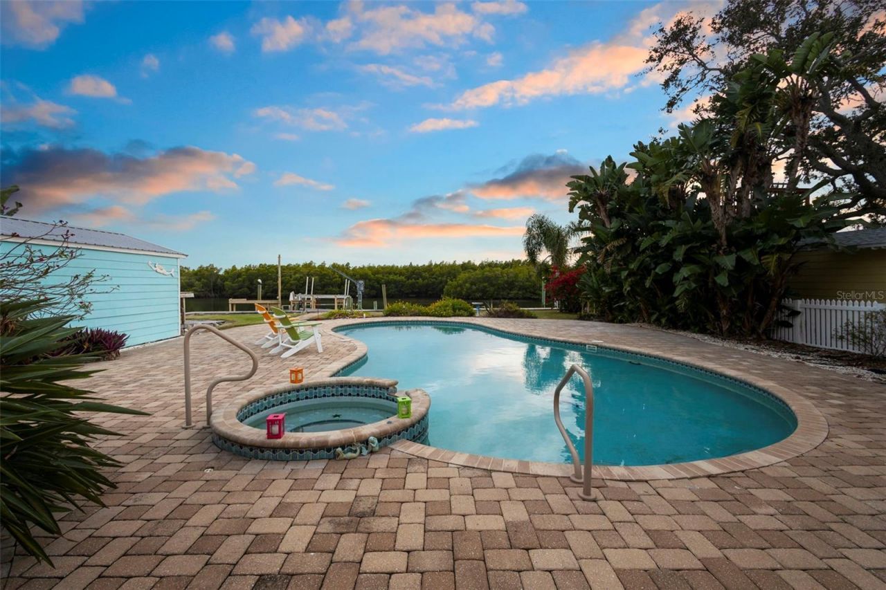 33 Cunningham Drive, New Smyrna Beach, FL 32168 Photo