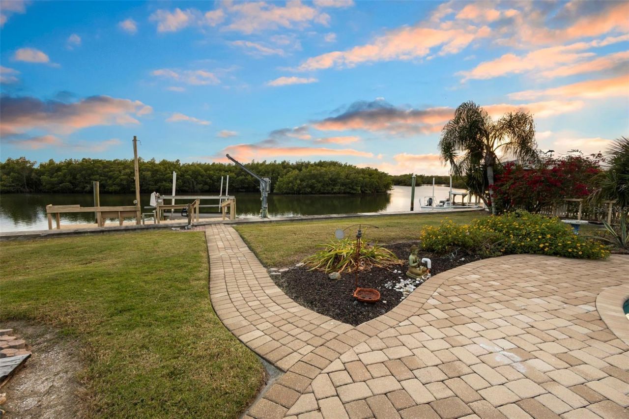 33 Cunningham Drive, New Smyrna Beach, FL 32168 Photo