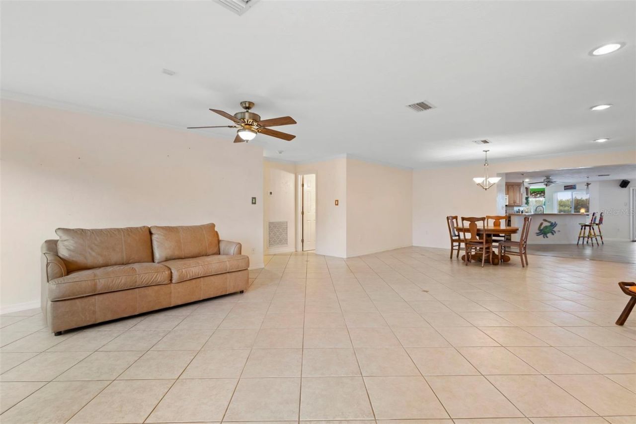 33 Cunningham Drive, New Smyrna Beach, FL 32168 Photo