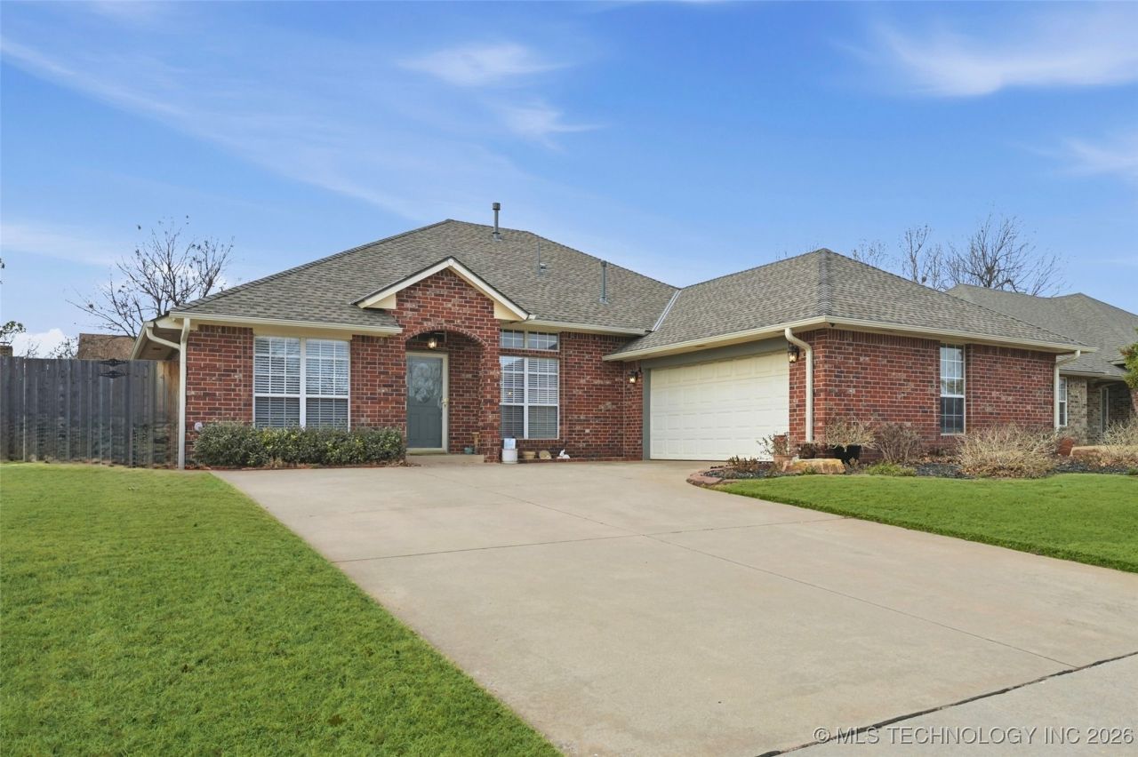 10513 Admiral Drive, Oklahoma City, OK 73162 Main Photo