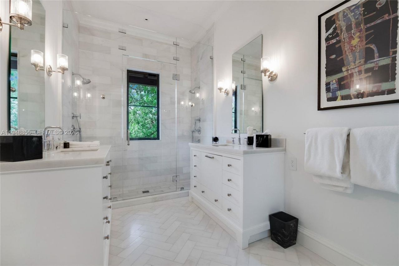 2615 Anderson Rd , Coral Gables, FL 33134 Photo