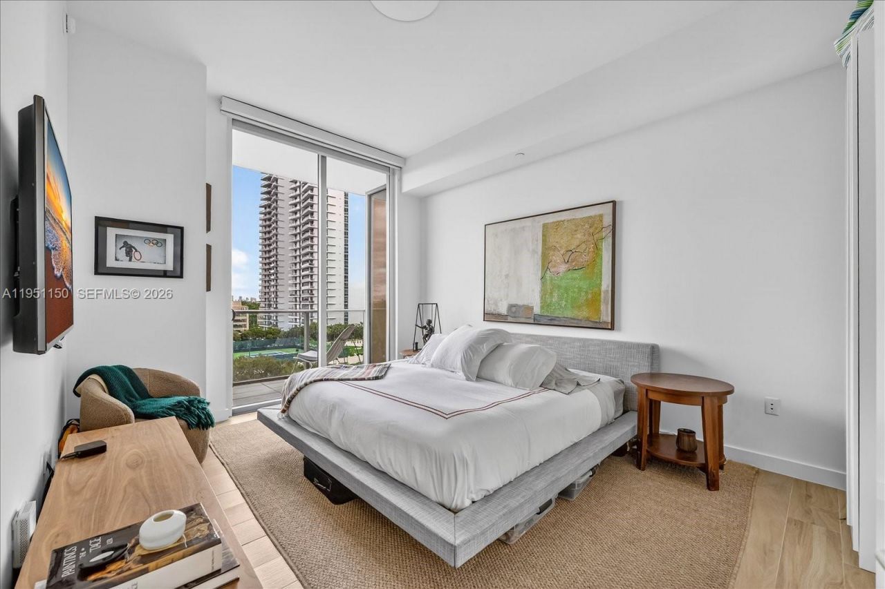 2678 Tigertail Ave , Unit 604, Miami, FL 33133 Photo