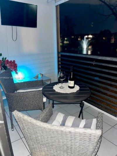 10405 Sunrise Lakes Blvd, Unit 202, Sunrise, FL 33322 Photo