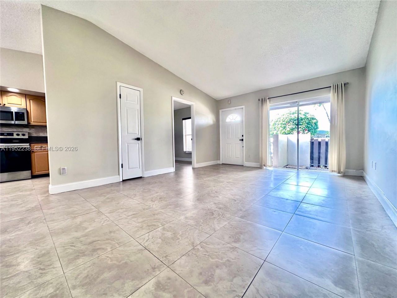 11117 SW 122nd Ct, Miami, FL 33186 Photo