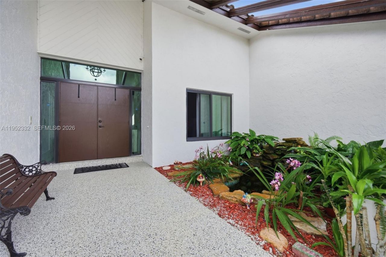 11850 Oak Leaf Dr., Davie, FL 33330 Photo