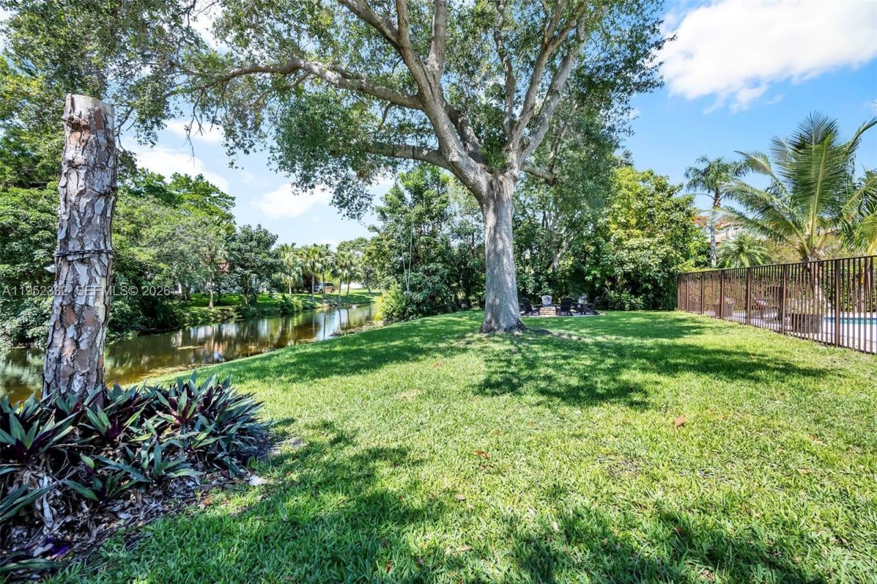 11850 Oak Leaf Dr., Davie, FL 33330 Photo