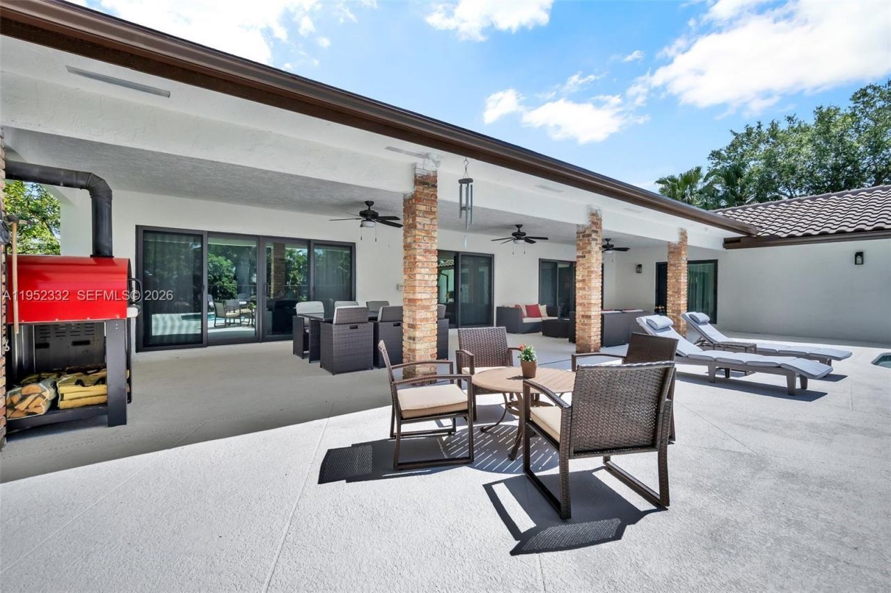 11850 Oak Leaf Dr., Davie, FL 33330 Photo