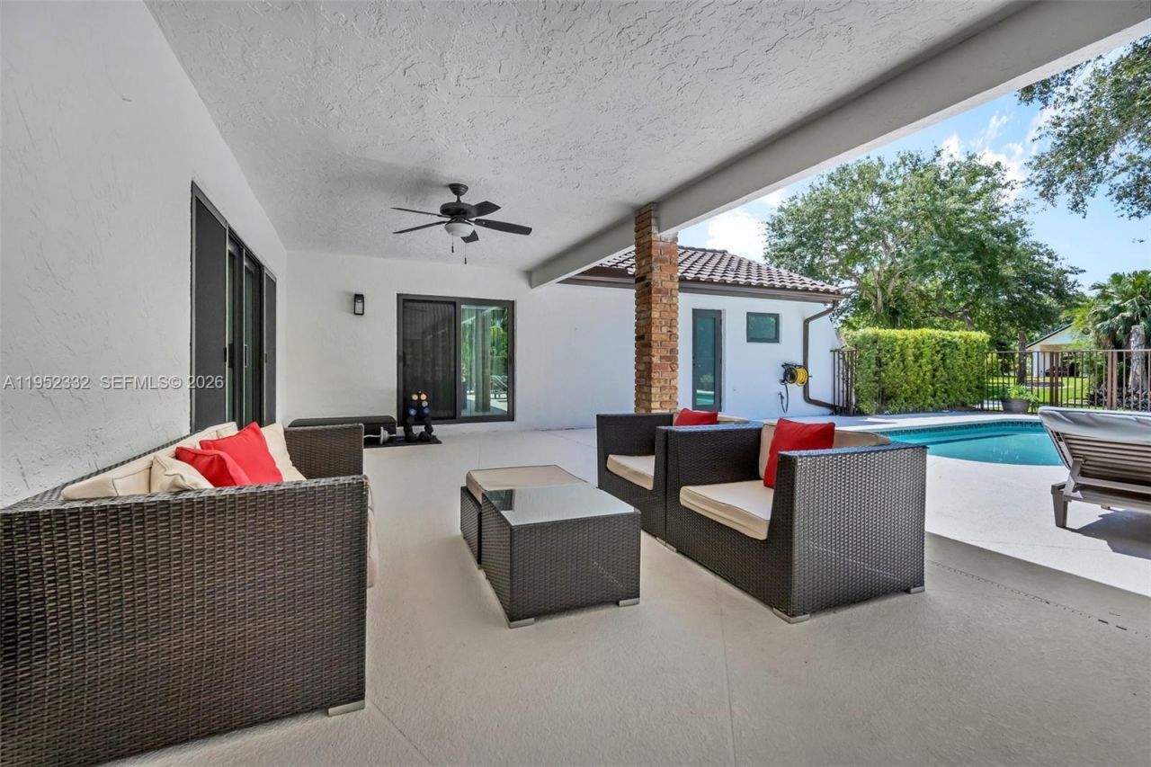 11850 Oak Leaf Dr., Davie, FL 33330 Photo