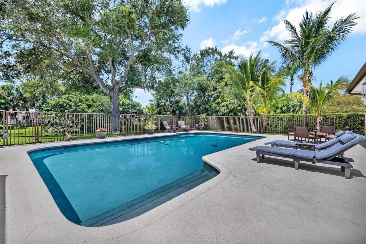 11850 Oak Leaf Dr., Davie, FL 33330 Photo