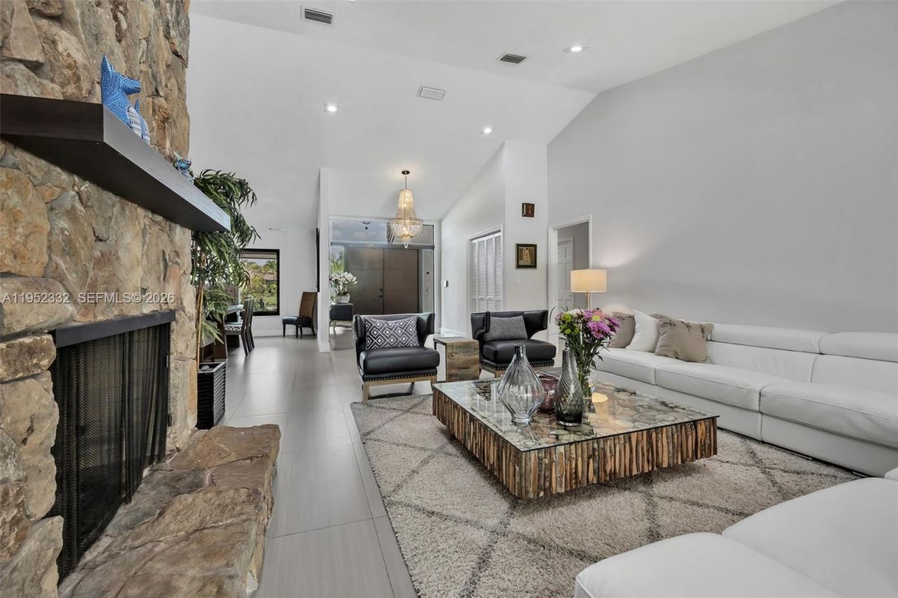 11850 Oak Leaf Dr., Davie, FL 33330 Photo